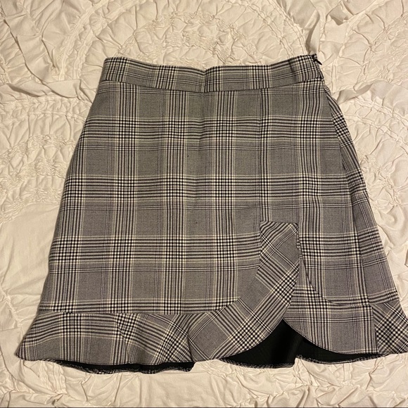 Zara gray plaid check ruffle mini skirt - Picture 3 of 8